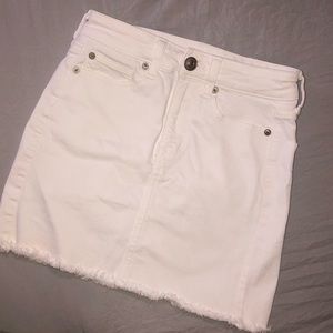 American eagle white denim skirt! Barley worn
